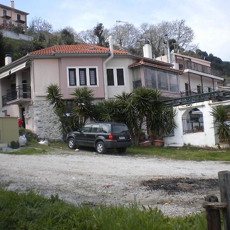 Ενοικιαζόμενα Δωμάτια "Pelion Plaza" Agios Ioannis  Bagian luar foto