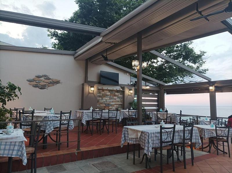 Ενοικιαζόμενα Δωμάτια "Pelion Plaza" Agios Ioannis  Bagian luar foto